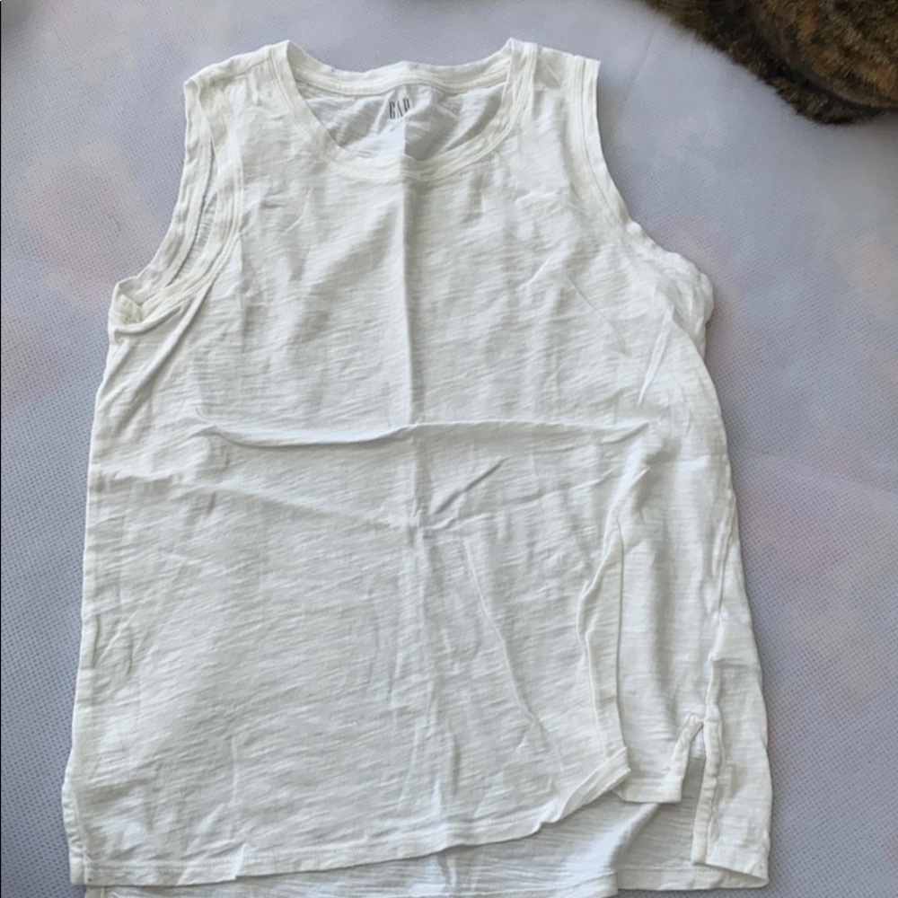 White tank